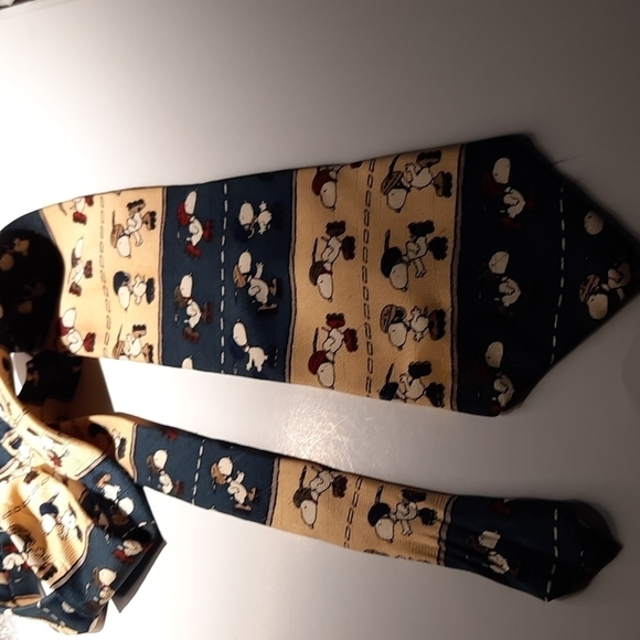 Peanuts Other - Men's Peanuts Silk Neck Tie